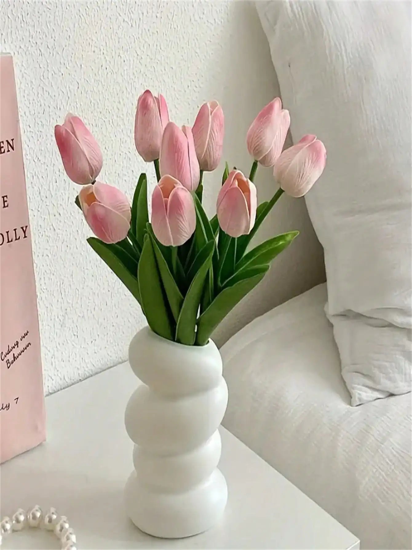 A Set of 6 Artificial Tulips, Suitable for Home Decoration, Anniversary Desktop Flower Decoration, Realistic Fake Tulip Flowers